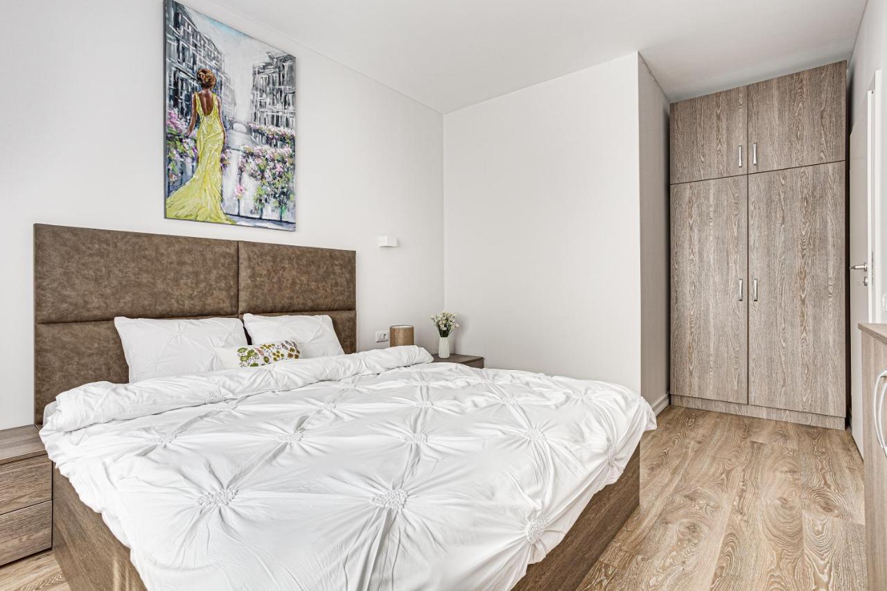 Ari Olive Apartment Near Atrium & Afi Mall Arad Exterior foto